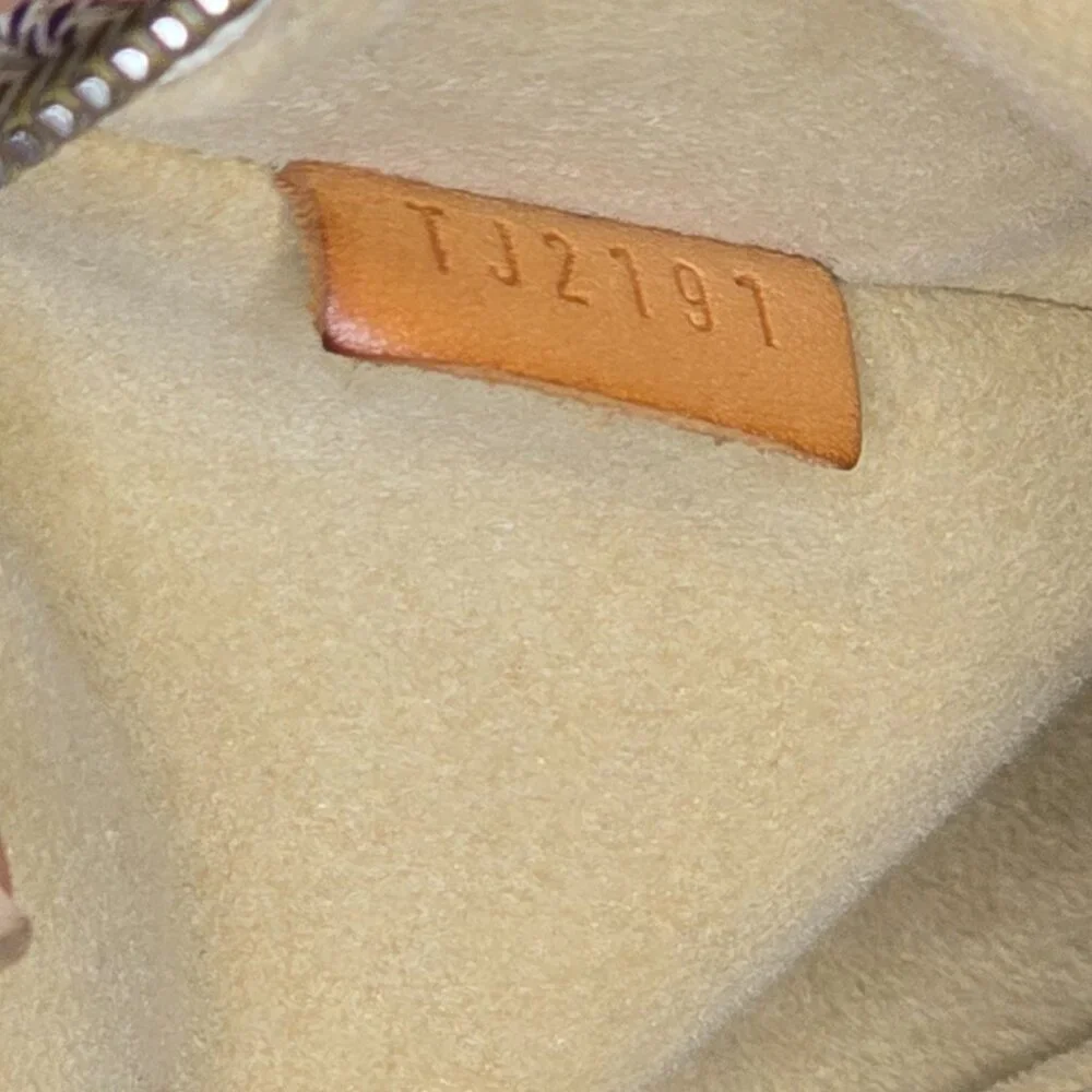 LOUIS VUITTON Azur Damier Evora MM